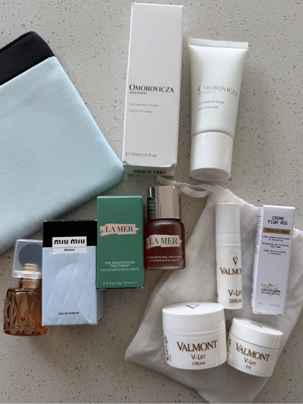 Luxury skincare set Valmont V-Lift Cream & Serum, Miu miu and more - Picture 4 of 5